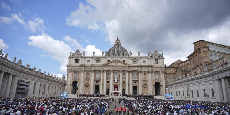Papa Lav pozvao podijeljenu Crkvu na jedinstvo; osudio kapitalističku gramzivost