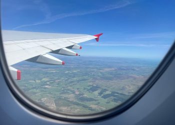 Par je isprobao na Novom Zelandu nakon što je pobjegao na letu poslovne klase nakon prijevare u iznosu od 2 milijuna dolara