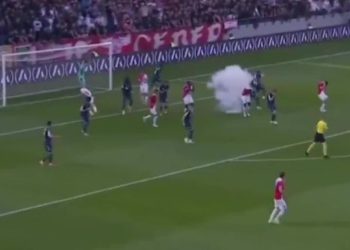 Parddo eksplodira na terenu, igrači se sruše na zemlji