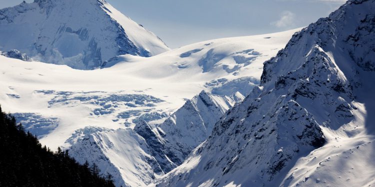 Pet skijaša pronađeno je mrtvo u blizini luksuznog švicarskog odmarališta