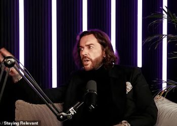 Pete Wicks otkriva da će ga možda biti prisiljen podvrgnuti operaciji nakon što je njegova najbolja prijateljica Olivia Attwood uočila njegovo pogoršanje stanja očiju