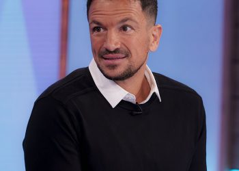 Peter Andre detaljno opisuje srčano rasno zlostavljanje koje je kao dijete doživio u Australiji – usred povratne reakcije na njega noseći dreadlocks i usvajajući Jamaicanski naglasak u novom filmu
