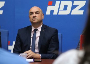 Pezo nakon izbora: Petrov ništa korisno nije radio, iznenađen sam što je prošao u drugi krug, a ne Giljača