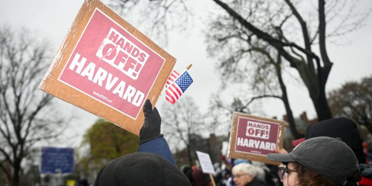 Pismo predsjednika s Harvarda Lindi McMahon