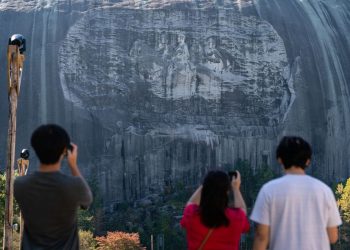 Planinar pronalazi spaljeno tijelo u blizini vrha popularne turističke atrakcije u Gruziji