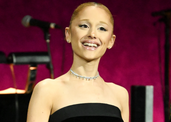 Ploče Ariana Grande upoznaju roditelje 4 s Benom Stillerom i Robertom de Nirom