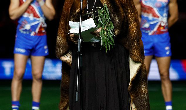 Počast Adamu Selwoodu u Welcome to Country Sparks Eastge Online