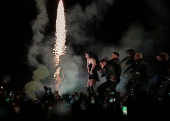 Policijski napad na foliju na ogromnom koncertu Free Lady Gaga u Brazilu