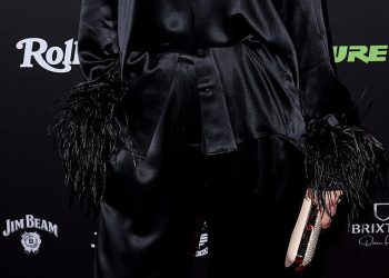 Pop Diva Tina Arena Slams koncertove za šetnju tijekom svoje emisije u Melbourneu