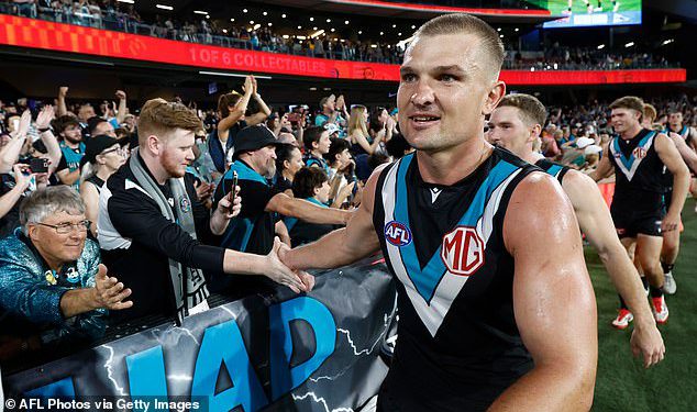 Port Adelaide AFL zvijezda Ollie Wines daje veliku najavu o svom osobnom životu u srčanom dvostrukom otkrivanju