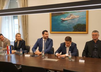 Potpisan prvi Kolektivni ugovor za zaposlenike Jadrolinije na kopnu