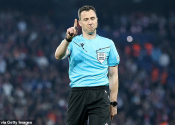 Potvrđeno: Kontroverzni sudac kojeg je Jude Bellingham nekada pokvario kao “fiksirač meča”, kako bi preuzeo zadužen za finale Lige Europa između Man Uniteda i Tottenhama