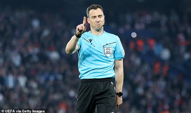 Potvrđeno: Kontroverzni sudac kojeg je Jude Bellingham nekada pokvario kao “fiksirač meča”, kako bi preuzeo zadužen za finale Lige Europa između Man Uniteda i Tottenhama