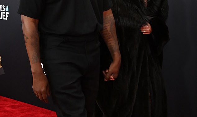 Pravi razlog Kanye West priprema se tužiti svog stomatologa dok supruga Bianca Censori dosegne “točku”