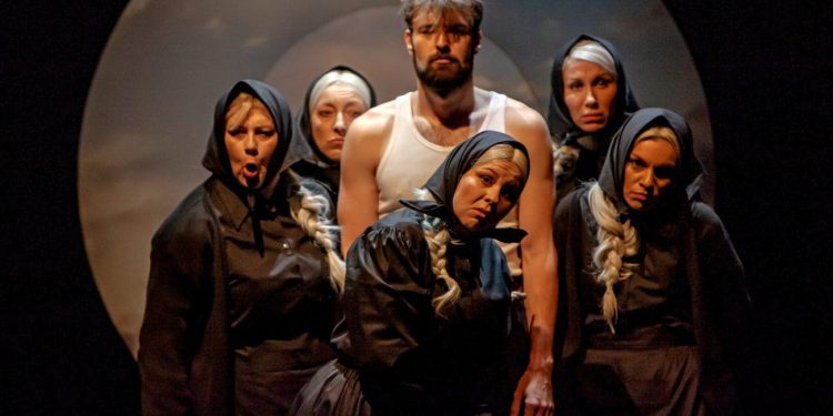 Predstava Zakon Zagore u čast blagdana sv. Duje u GKM-u