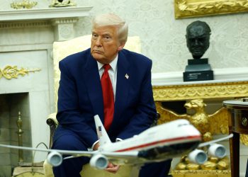 Pretpostavljanje Trumpovog katarskog mlaza za upotrebu kao zrakoplovne snage One ‘nemoguće’ do nakon 2028. godine, kaže izvješće