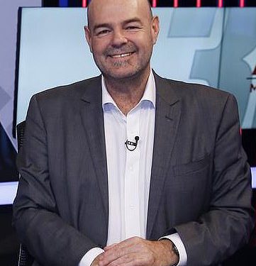 Pročitajte Facebook post koji je sipao benzin na desetljećnoj svađi između legende AFL-a Garry Lyon i jednog od najkontroverznijih novinara igre Mark Robinson