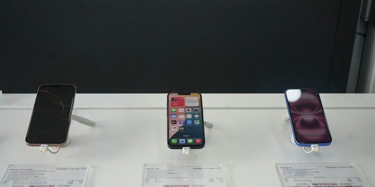 Proizvođač iPhonea uložiti 1,5 milijardi dolara u Indiju – RT Indija