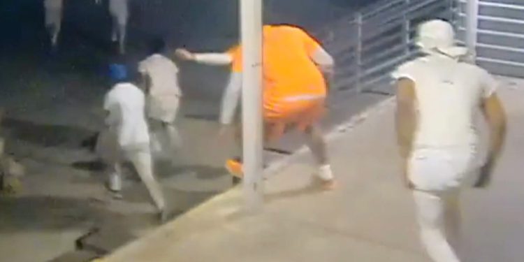 Provalila vrata, rezane šipke i rupa iza toaleta: sve što znamo na 10 zatvorenika koji je pobjegao u zatvoru Louisiana