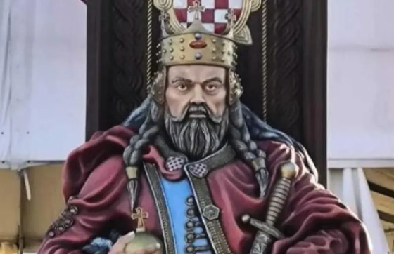 Prvi hrvatski kralj od epoksi-smole