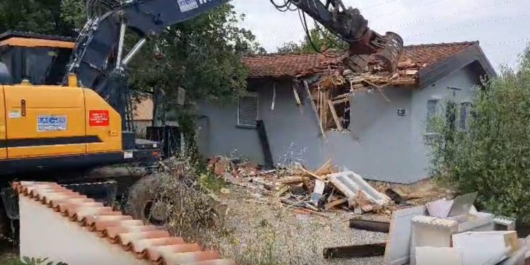 RAVNANJE PO ISTRI Nastavlja se rušenje ilegalnih objekata