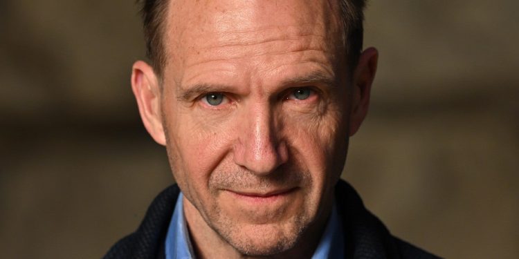 Ralph Fiennes pridružuje se igrama gladi: Sunrise na žetvi kao predsjednik Snow