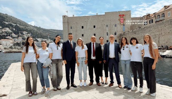 Raznolikost doista obogaćuje: Volonterka Ella iz Studentskog centra unosi pozitivnu energiju, toplinu i predanost