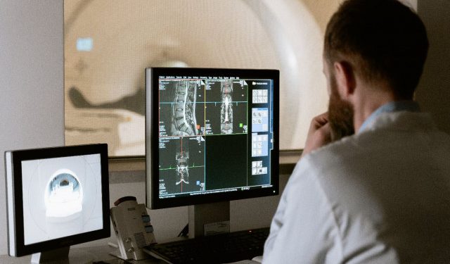 Revizija presude iz Mostara: Mladi liječnici više ne moraju prodavati kuće ako odu iz SKB