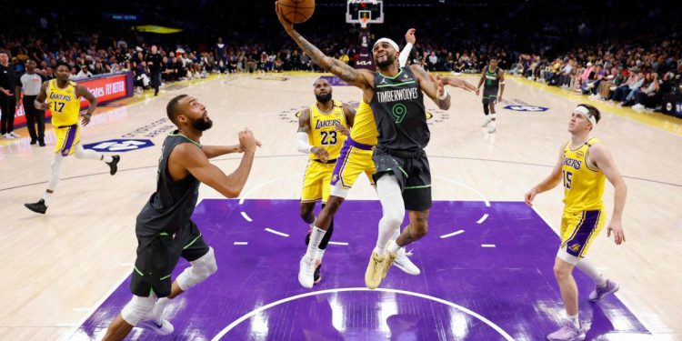 Rezultati NBA doigravanja, Fools Lakers, eliminirani doigravanjem iz Minnesote
