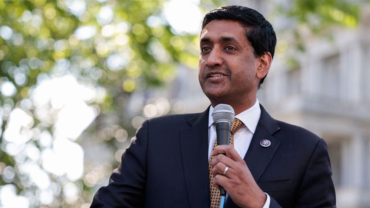 Ro khanna na mitingu