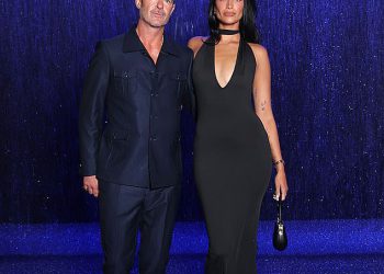 Robin Thicke je oženjen! Singer, 48, povezuje čvor s modelom April Love Geary, 30, nakon sedmogodišnjeg angažmana