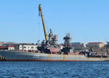 Ruski razarač skuplja hrđu na popravku koji traje već 11 godina