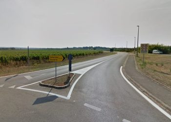 S djecom u automobilu bježao porečkoj policiji bez vozačke, pa ostavio djecu u autu i nastavio bježati pješke