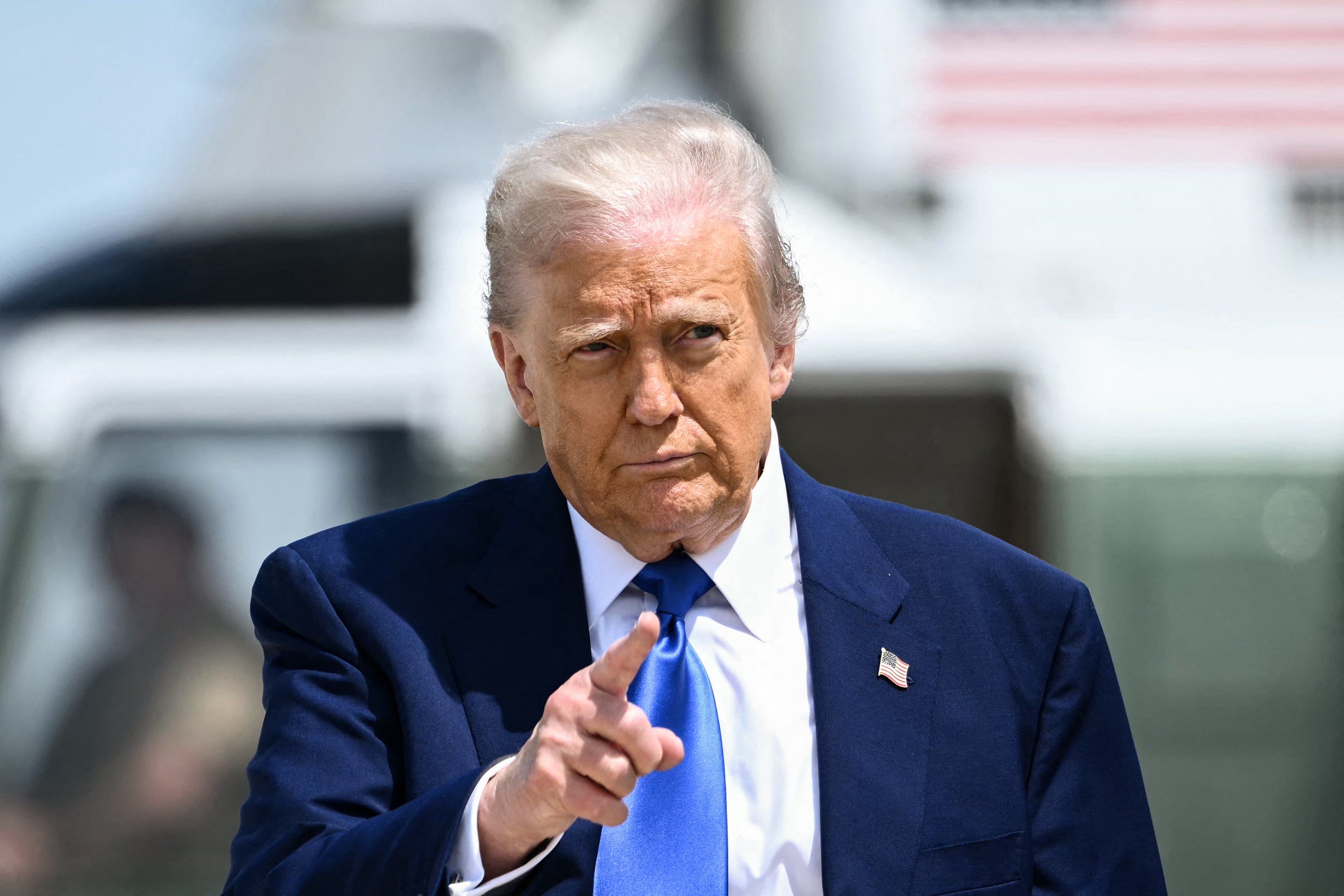 Trumpova administracija zahtijeva da se svi stranci 14 ili stariji registriraju i predaju otiske prstiju ako ostanu nakon 30 dana