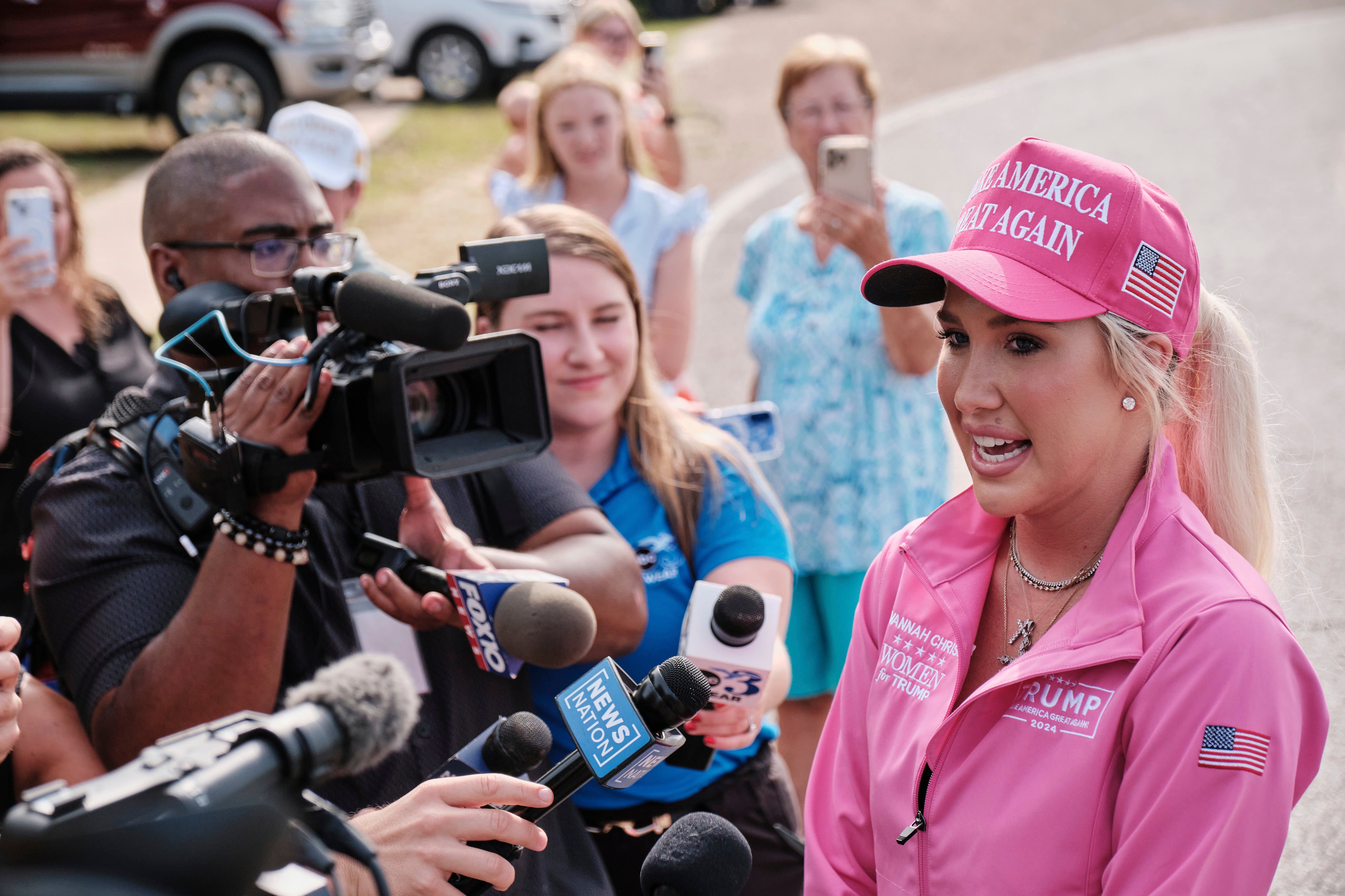 Savannah Chrisley razgovarala je s novinarima nakon pomilovanja svojih roditelja, Todda i Julie Chrisley