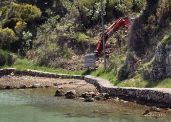 ŠTO SE DOGAĐA NA RABU? Građani prijavljuju građevski horor na pomorskom dobru