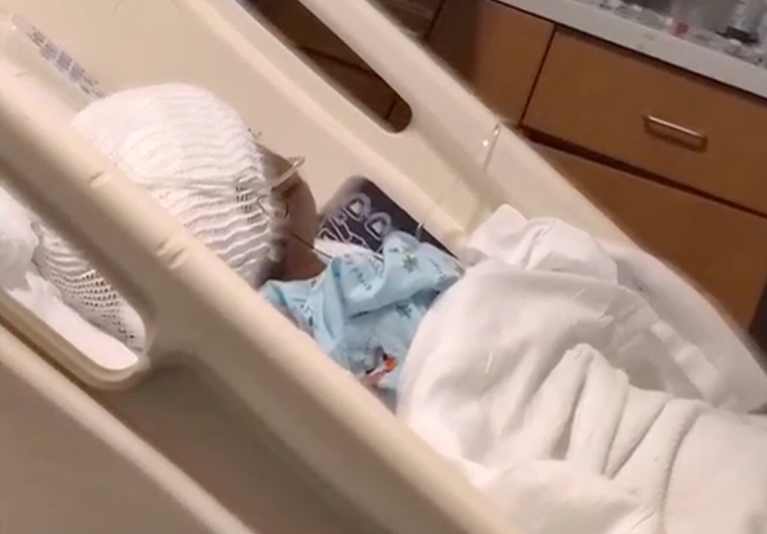 Četverogodišnje dijete odvedeno je u bolnicu u Alabami i provelo je dva dana u ICU-u nakon što je u školi gutalo etanol. Sadržaj djetetovog alkohola u krvi bio je 0,29 - preko četiri puta veća zakonske granice za vožnju odraslih