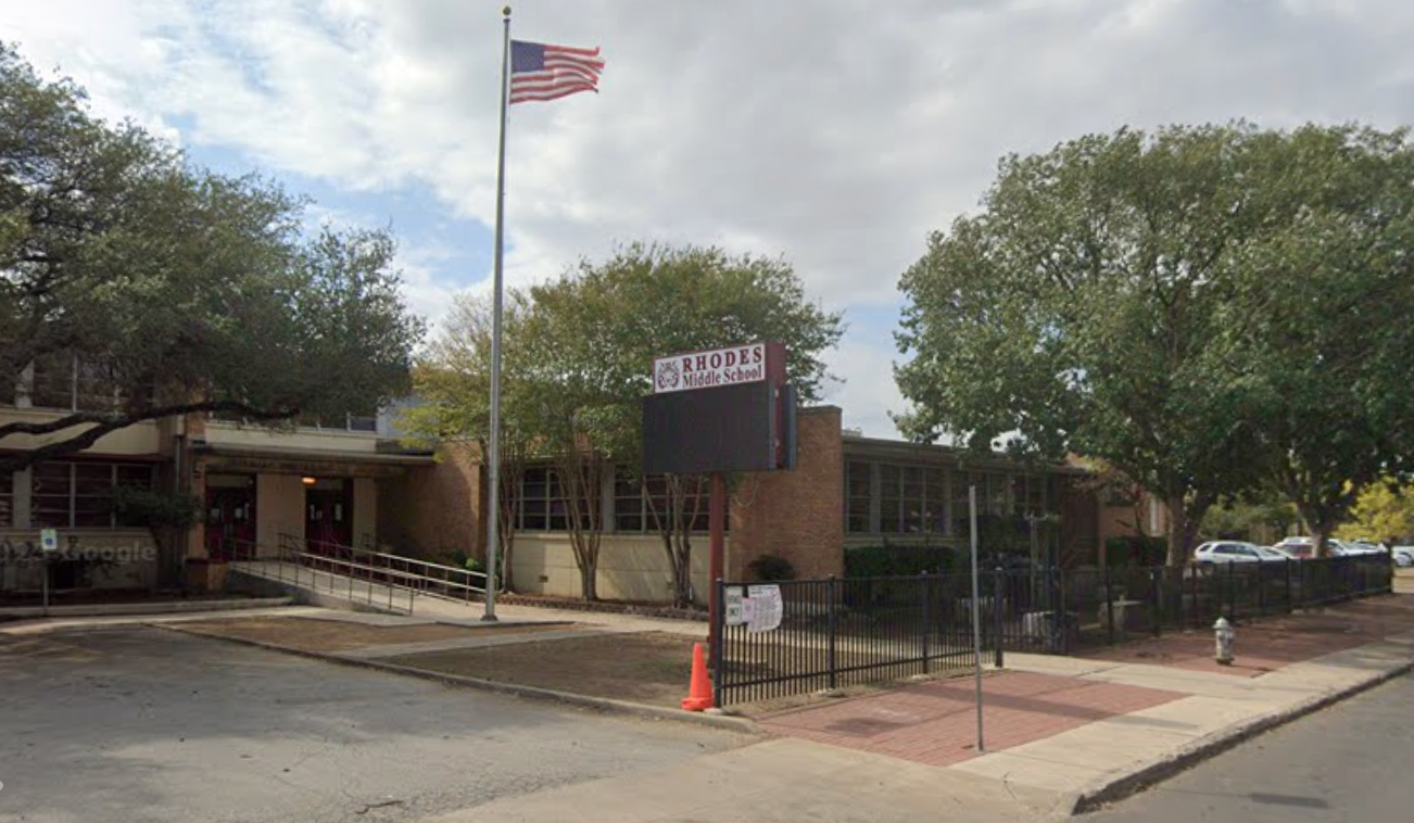 Pardov sin je u ponedjeljak pritvoren iz kampusa, navodi ravnatelj srednje škole Rhodes