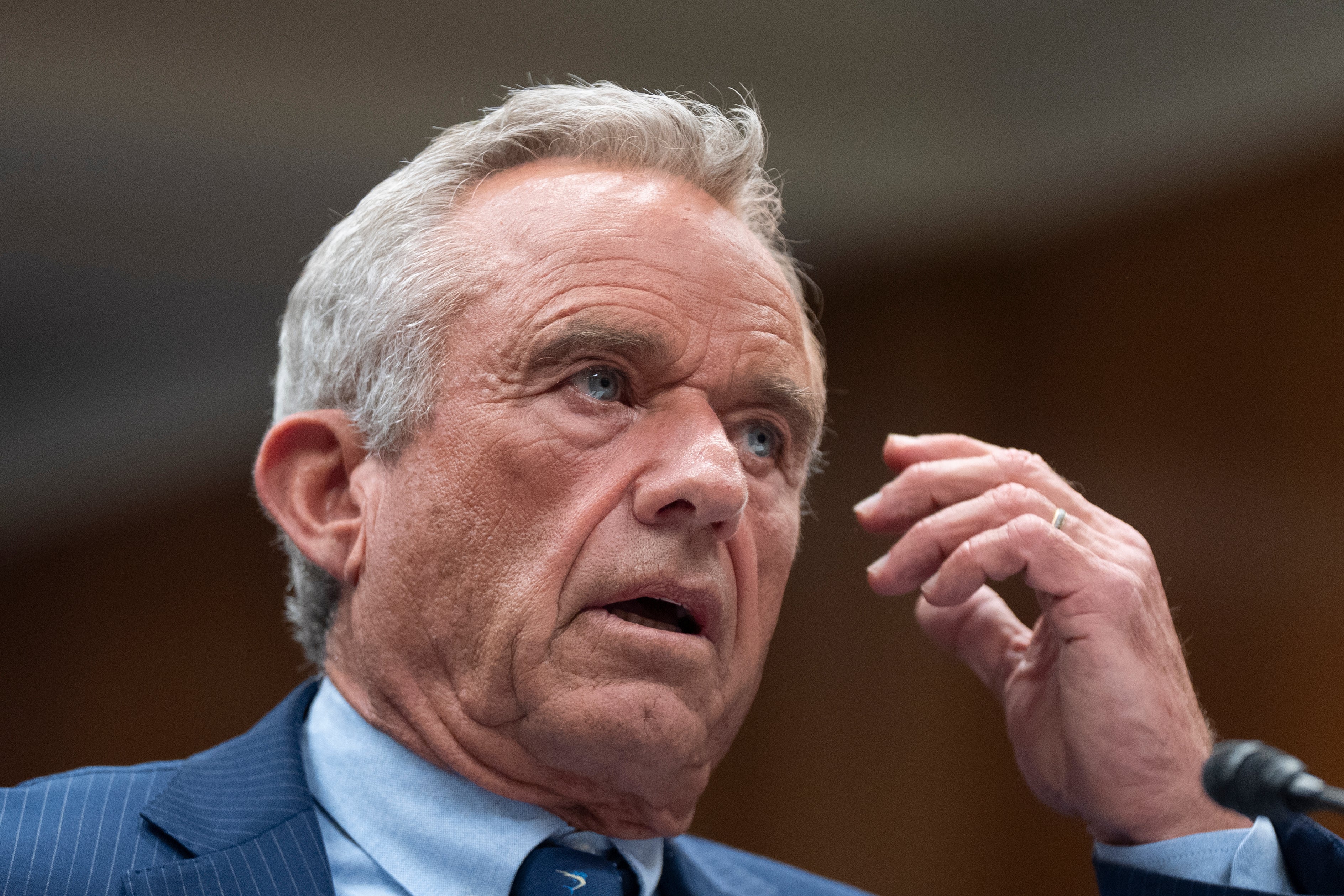 Zdravstveni tajnik Robert F. Kennedy Jr. kaže da će Trumpova administracija 'preispitati' sumnjivo izvješće koje dovodi u pitanje Mifepristoneovu sigurnost, podižući strahove među zagovornicima prava na pobačaj da bi vlada mogla oduzeti odobrenje
