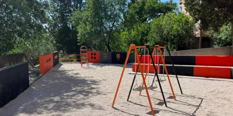 Šibenski navijači o svom trošku uredili dječje igralište