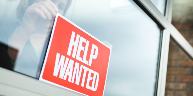 Skromno niži nakon što su jači od očekivanih brojeva radnih mjesta