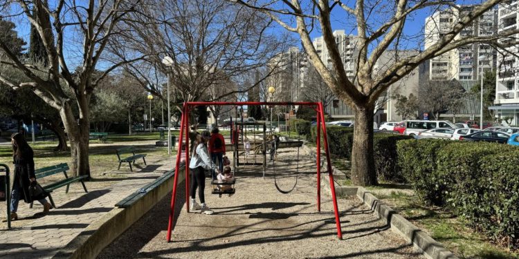 Slobodna Dalmacija – Banovina kreće u rekonstrukciju dječjeg igrališta u splitskom kvartu, dobiva 50.000 € bespovratno! Ovo će se sve raditi