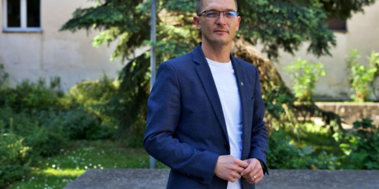 Slobodna Dalmacija – Dugogodišnji načelnik Prološca odlazi, a novi kaže: ‘Bila je ovo prlljava kampanja, dirali su mi se i u obitelj…’