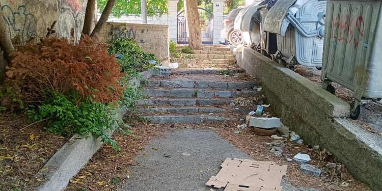 Slobodna Dalmacija – Pogledajte što smo snimili na poznatoj lokaciji u splitskom kvartu: ‘Ovako je cijelu godinu i grozno smrdi!’