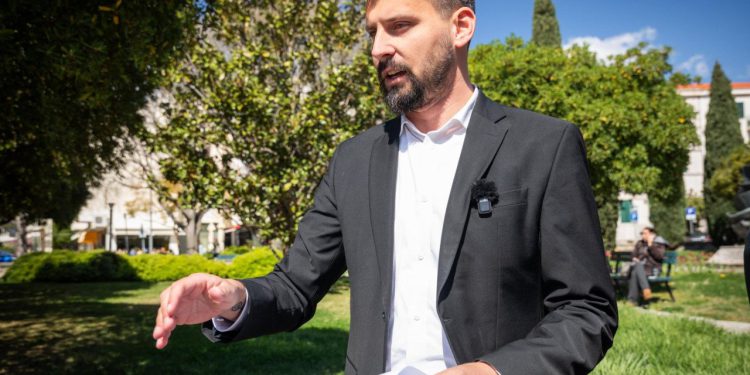 Slobodna Dalmacija – Sve ono što su izgovorili jedni drugima splitski će političari poslije izbora ‘polizati’…
