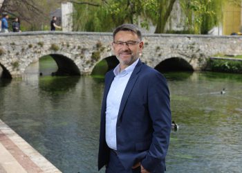 Slobodna Dalmacija – Tko je tajnoviti zamjenik Dalibora Ninčevića, ime mu ne spominju!? Solinski HDZ-ovci se ljute: ‘A ovoga otpilio…’