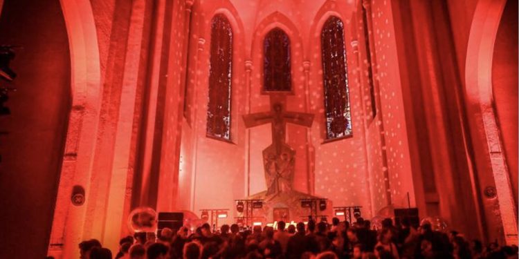 Šok u Salzburgu, Crkva postala noćni klub: ‘Bog je izbačen iz vlastitog hrama’