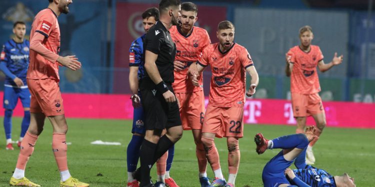 Sportske novosti – Bijelo-plavi još mogu ispasti i uloviti Europu, a u Koprivnicu idu po osvetu: ‘Ovo nam je prilika da uzvratimo’