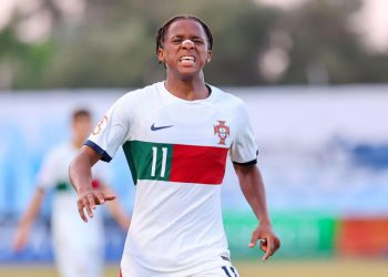 Sportske novosti – Čudo od djeteta po prvi put sa seniorima Dinama! Pojavio se na treningu, debitira u najluđem kolu HNL-a?