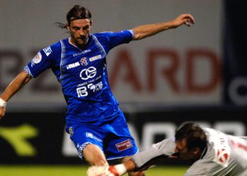 Sportske novosti – Dinamo je u istoj situaciji 1999. postao prvak: ‘Živcira me priča da je Rijeci oteto prvenstvo, notorna glupost!’